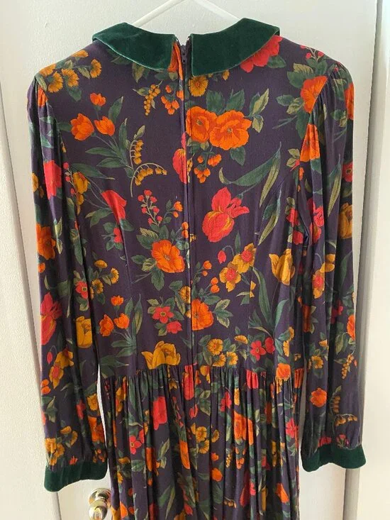 Vintage wool blend midi dress with velvet trim. S - M - Picture 3 of 7